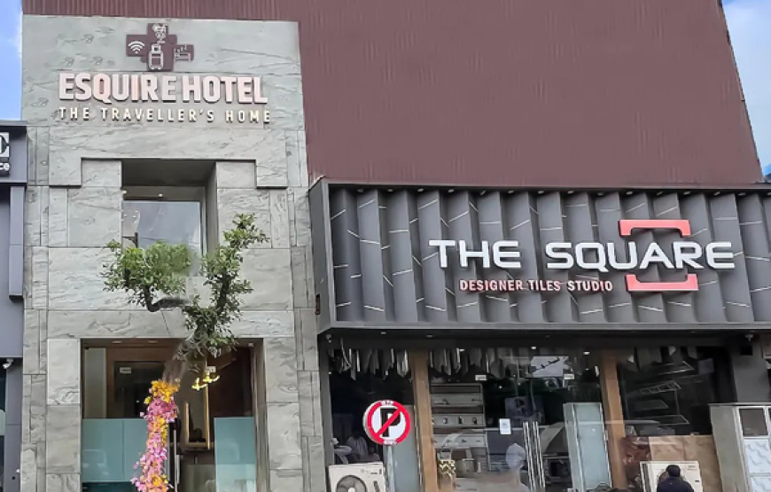 Esquire Hotel