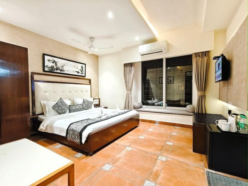 The Palm Aryan Rooms